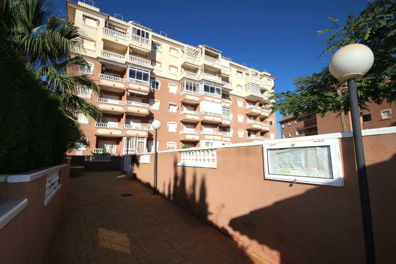 Apartment In La Mata Eneas 6 Торевьиа Экстерьер фото