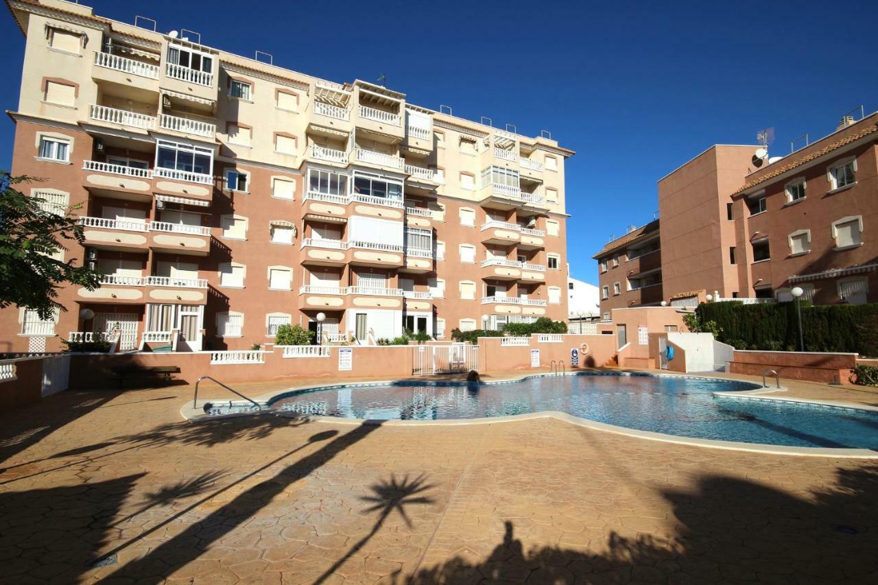 Apartment In La Mata Eneas 6 Торевьиа Экстерьер фото