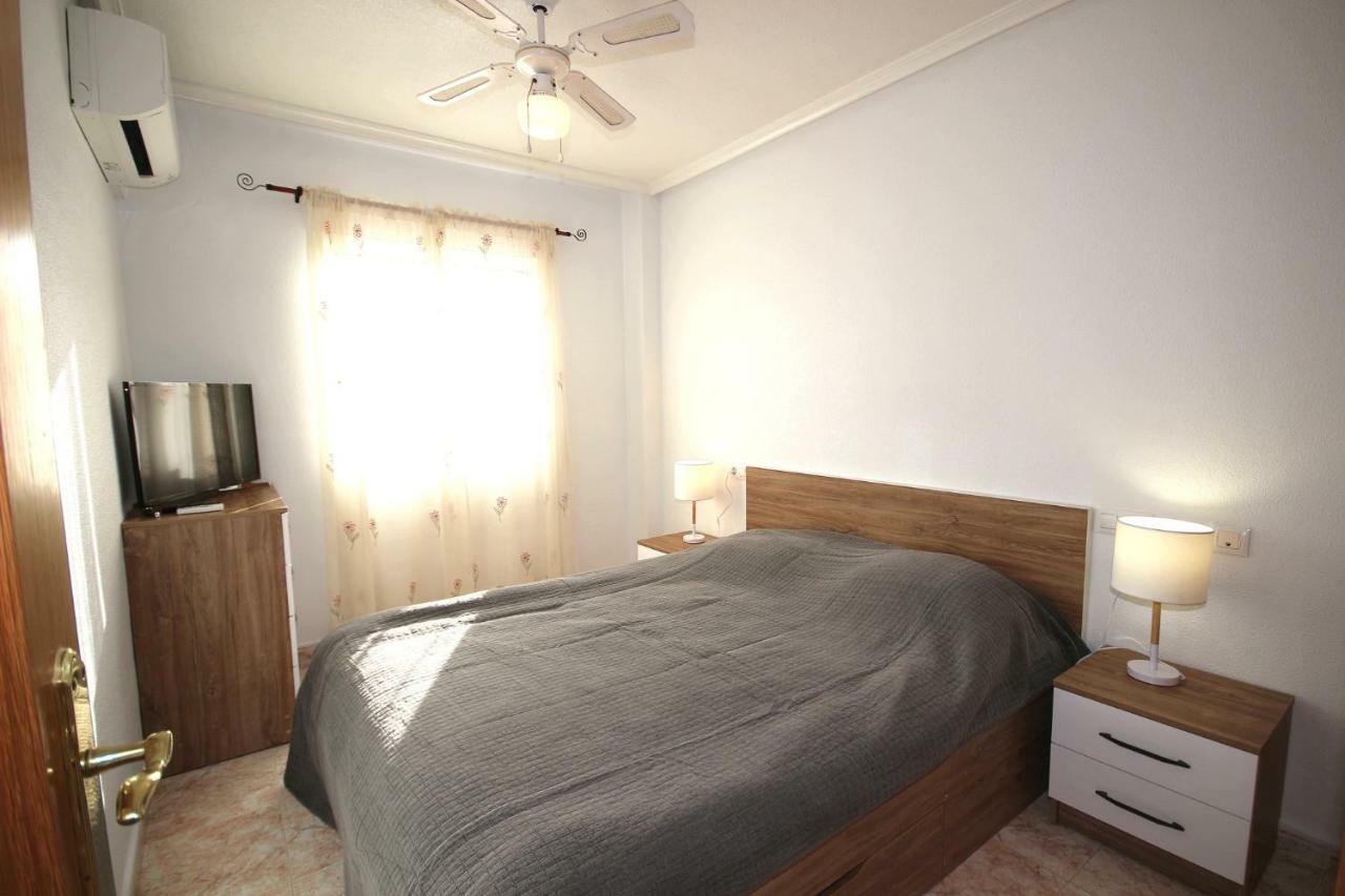 Apartment In La Mata Eneas 6 Торевьиа Экстерьер фото